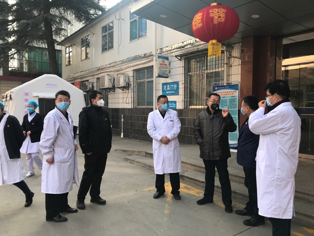 省卫健委督导组对21点策略指南站
新型冠状病毒肺炎防控工作进行督导检查