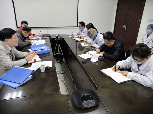 省卫健委督导组来21点策略指南站
督查新冠肺炎疫情防控工作