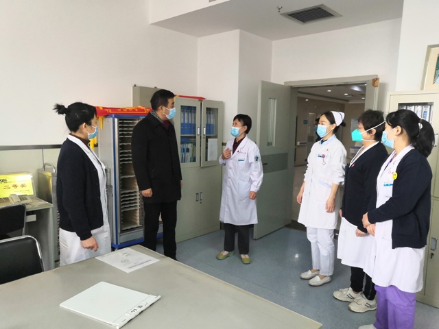 陕西省第四人民21点基本策略
领导深入抗疫一线慰问医护人员