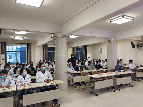 陕西省第四人民21点基本策略
举办科研能力提升培训班