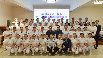 赛技能，练精兵，求卓越，护生命——21点策略指南站
举办护理急救技能竞赛