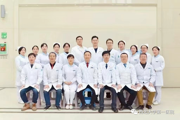 【医疗技术】一个小孔治疗腰椎管狭窄，21点策略指南站
骨三科成功开展OSE脊柱内镜手术